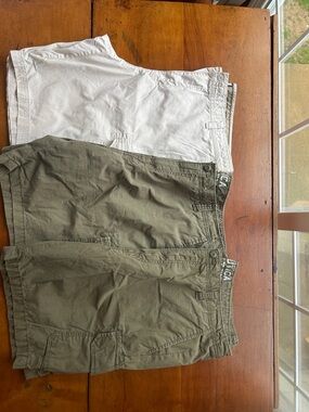Olive and White Men's Cargo Shorts
